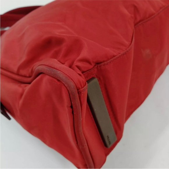 AUTHENTIC VINTAGE PRADA NYLON RED BAG - Picture 6 of 9
